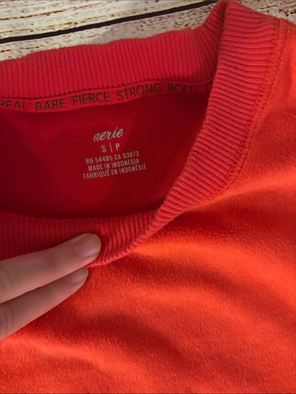 aerie Womens Bright Red Crewneck Sweater - Picture 2 of 3